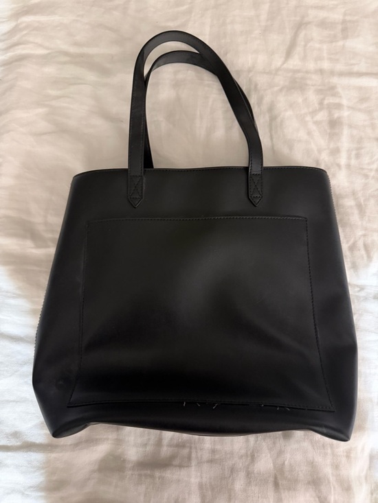 Madewell Handbags - Madewell Black Vegan Leather Tote